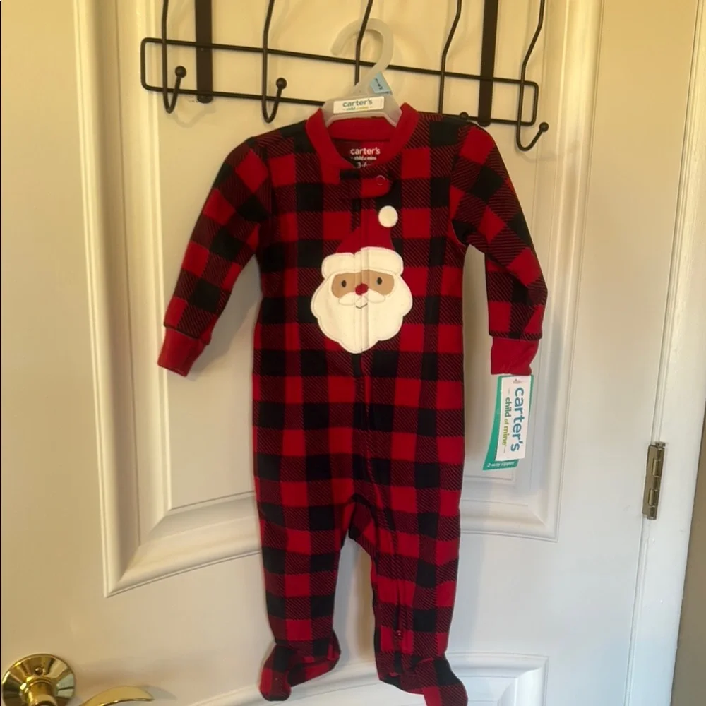 Carter’s One Piece Infant Sleeper / Holiday Themed / NWT / Size 3-6 mths)